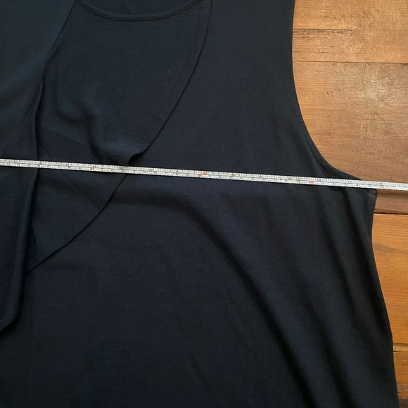 BANANA REPUBLIC NAVY SLEEVELESS SHELL /TOP WITH FRONT DRAPED DETAIL - SZ MED - Picture 6 of 7